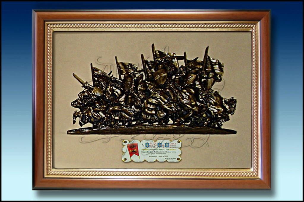 GALOPADA CRISTIANA EN BAJORRELIEVE ENMARCADA EN BRONCE